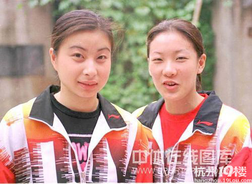 郭晶晶罕見鄉(xiāng)土屌絲照 為嫁霍啟剛不惜血本