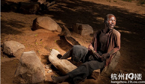 武汉军事学院医院 加纳精神病患者生活纪实-健