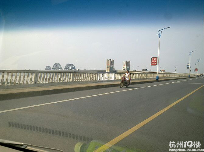 二貨妹紙搭車去西藏,奇葩事件就是多多