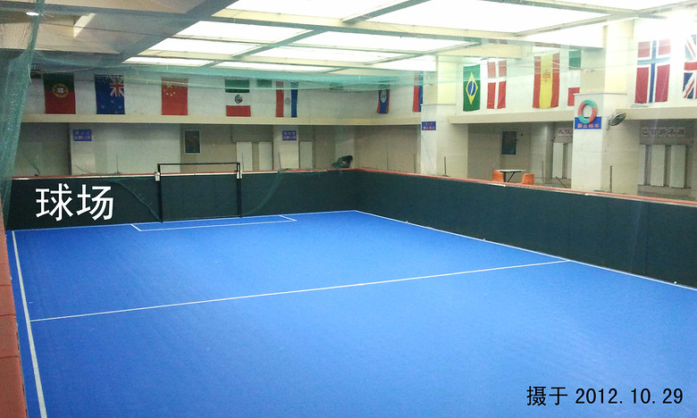 冬季踢球的好去处,市中心室内足球场开业(足球