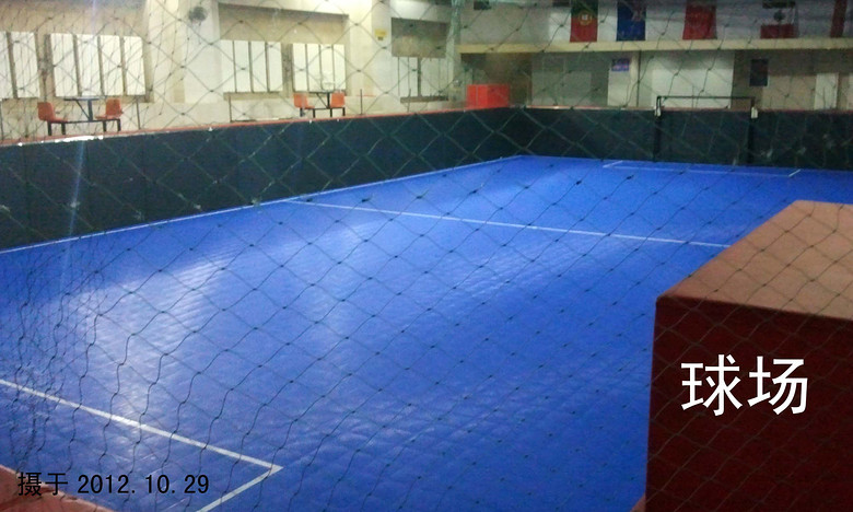 冬季踢球的好去处,市中心室内足球场开业(足球