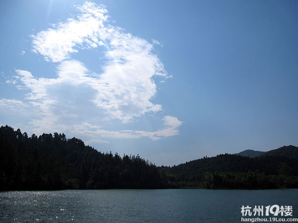 【1隊】KT的2012年10月FB--水庫冷餐+西溪游+玩陶+必勝客[10貼]