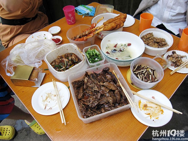 【1隊】KT的2012年10月FB--水庫冷餐+西溪游+玩陶+必勝客[10貼]