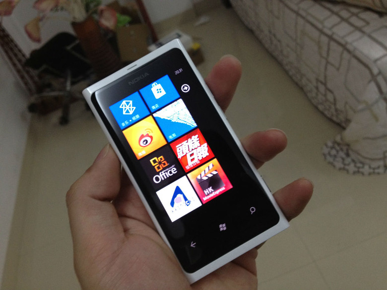 要换诺基亚920 现在出售白色lumia800 _9成新