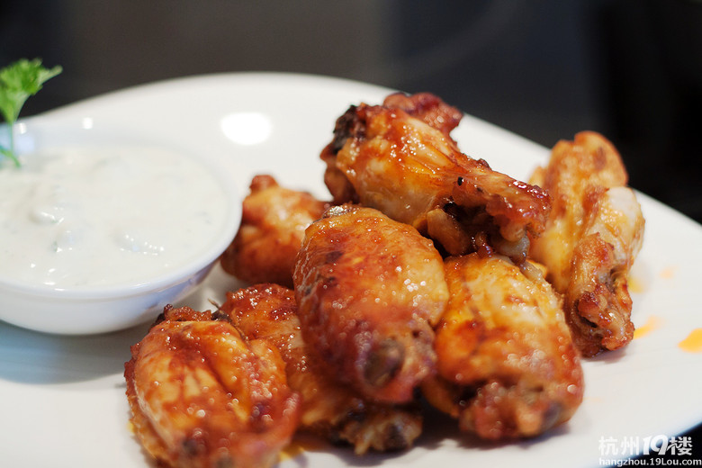 N - Buffalo Wings _u/ʽu