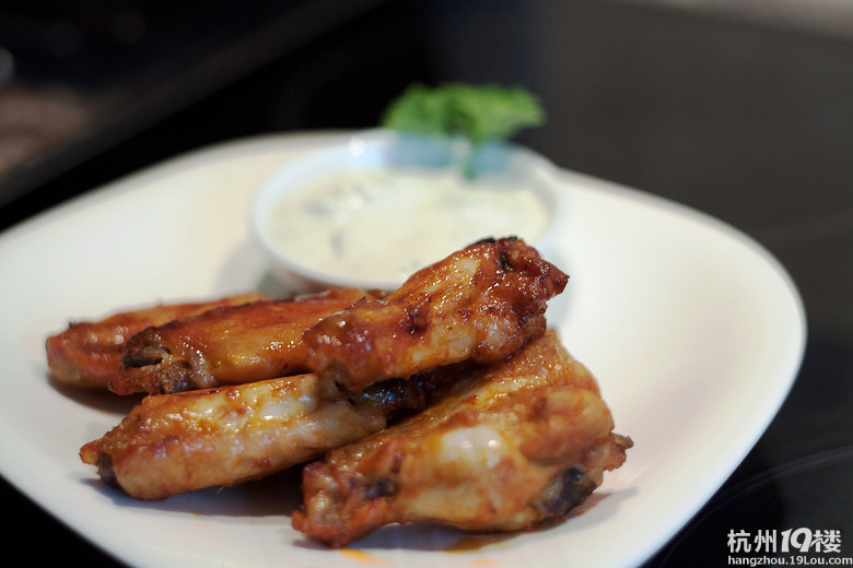 N - Buffalo Wings _u/ʽu