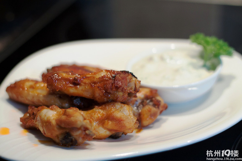 N - Buffalo Wings _u/ʽu