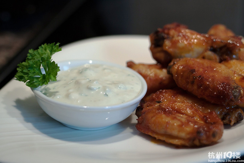 N - Buffalo Wings _u/ʽu