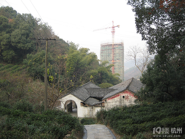 蕭山湘湖牛友群又來啦---健步在越王古道，深云禪寺間。