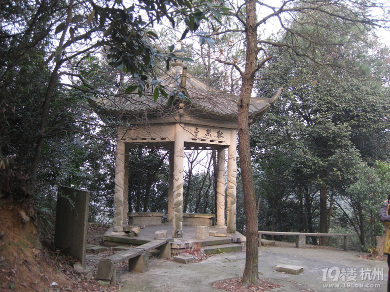 蕭山湘湖牛友群又來啦---健步在越王古道，深云禪寺間。
