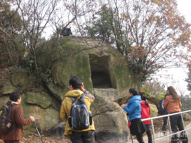 蕭山湘湖牛友群又來啦---健步在越王古道，深云禪寺間。