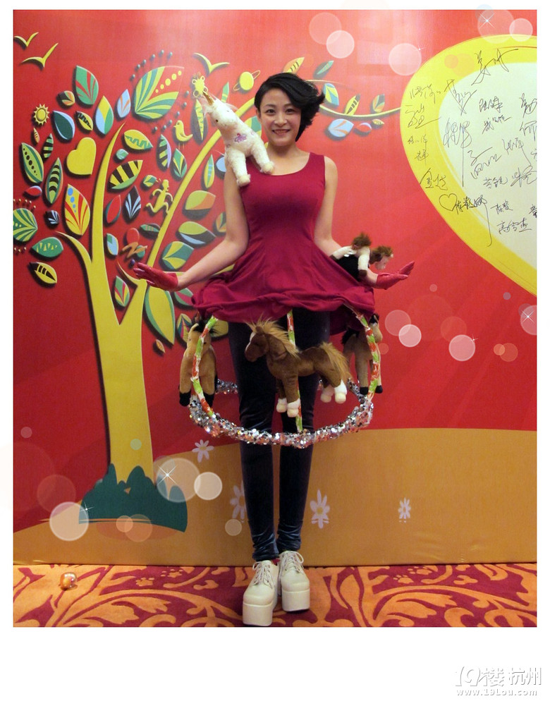 自制禮服→產(chǎn)后媽媽教你瞬間做年會吸睛女王