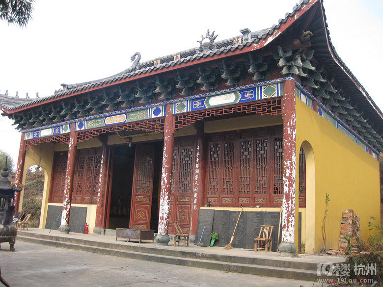 蕭山湘湖牛友群又來啦---健步在越王古道，深云禪寺間。