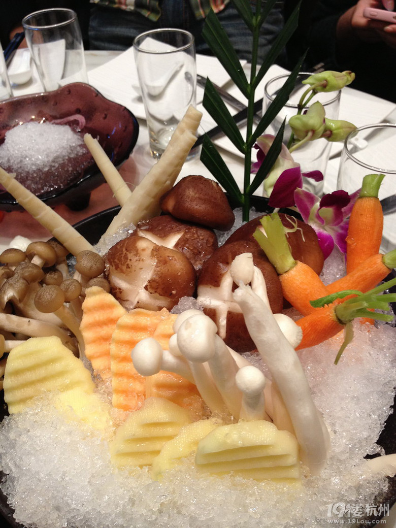 【8隊(duì)】情濃年夜飯——美食比拼，越夜越HIGH！