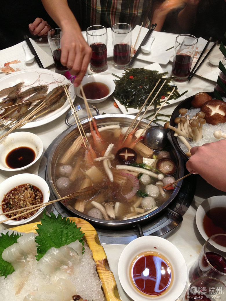 【8隊(duì)】情濃年夜飯——美食比拼，越夜越HIGH！