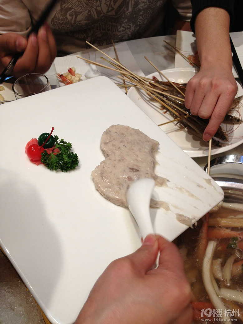 【8隊(duì)】情濃年夜飯——美食比拼，越夜越HIGH！