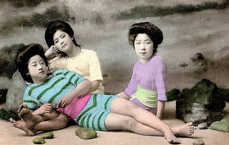 百年前日本藝伎泳裝照曝光