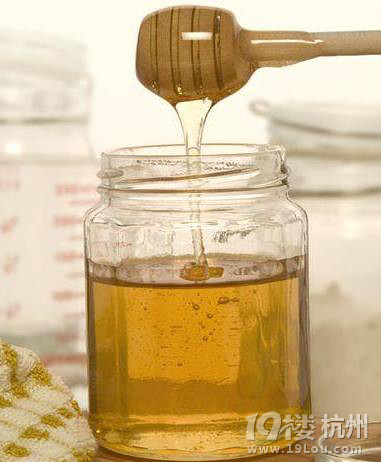 巧用食材化解春节常见病 腹胀便秘就喝蜂蜜水
