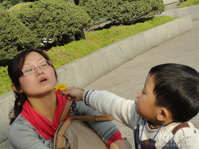 他妈的小情人+红太狼和小灰灰-宝宝秀-妈咪宝