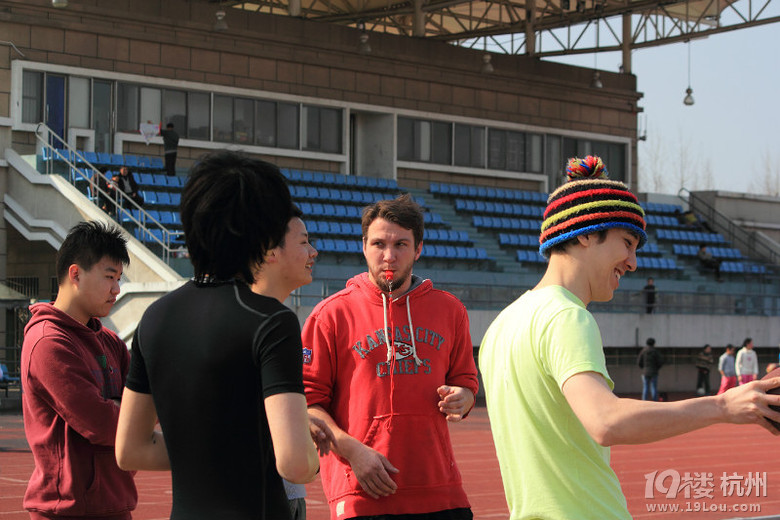 杭州鱼鹰美式橄榄球队招募球员教练-篮球-俱乐