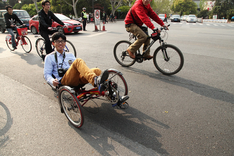 http://att2.citysbs.com/hangzhou/2013/04/10/10/middle_103610_17281365561370581_1f1eb9514ea3d6b4b96486a45f2743d8.jpg