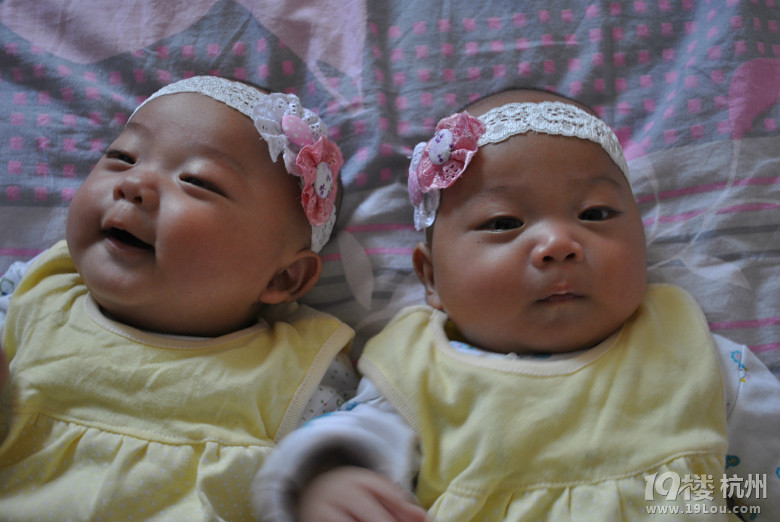 全裸写真,害羞~(二爸二妈欢庆小子们百日)-妈咪