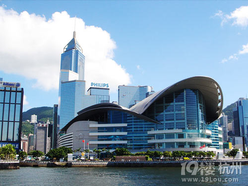 在香港买兰蔻大粉水便宜吗?-港澳-我爱港澳台