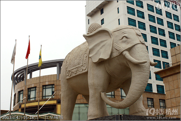 相片:船来船往三江码头至东海嵊泗岛