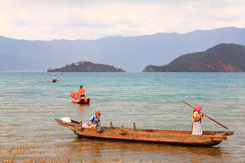 ★丽江图记★泸沽湖情歌--我有穿摩梭族的衣服