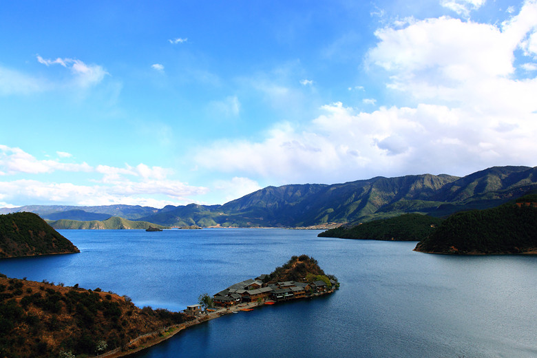 ★丽江图记★泸沽湖情歌--我有穿摩梭族的衣服