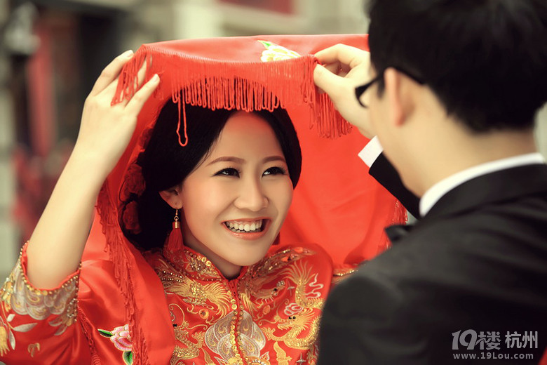 【穿越到30年代,做中式范新娘】--龙凤褂、旗袍