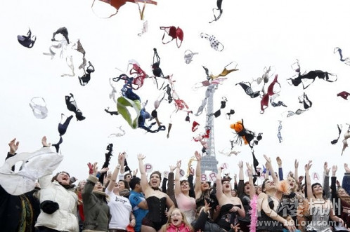 法国医生:常穿<em>文胸</em>或致乳房下垂-其他-美容护肤