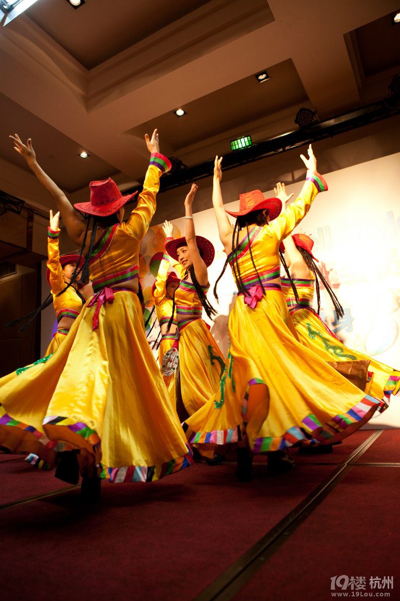 杭州菲力伟健身管理有限公司招聘-前台、收银