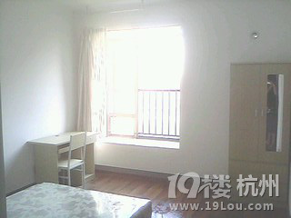 本人男,22,今年大专毕业,来杭州找工作,求房子