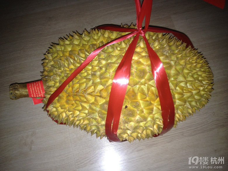 [4隊(duì)]發(fā)美食貼也流行混搭風(fēng)