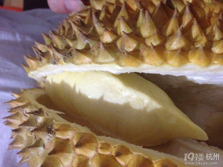 [4隊(duì)]發(fā)美食貼也流行混搭風(fēng)