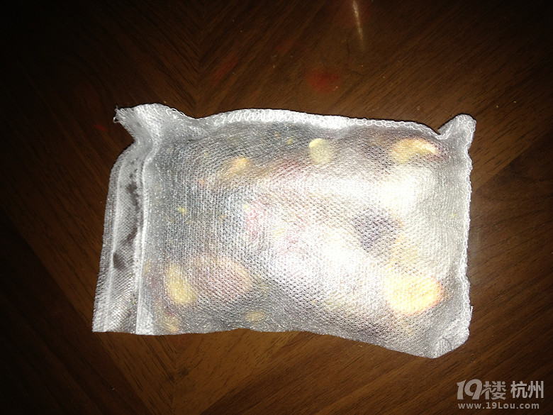 [4隊(duì)]發(fā)美食貼也流行混搭風(fēng)