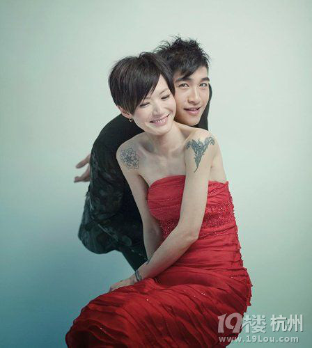 盧巧音4月已嫁做人妻 結婚照曝光