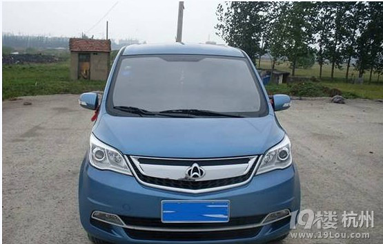 欧力威维多蓝半月写真,附上一点点用车感受-靓