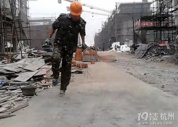 星光大道上的一枚民工,带着梦想与touch同行-游