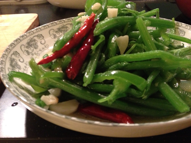 美味的蒜炒南瓜藤（騷騷美食大全）