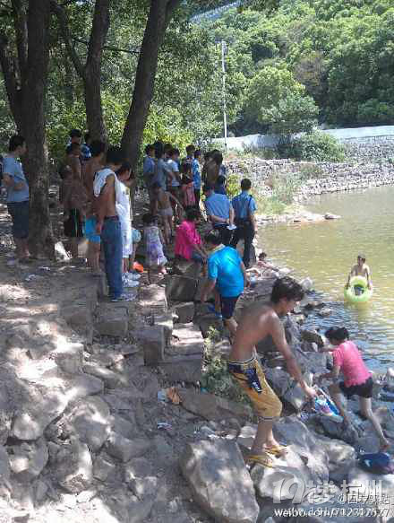 杭州萧山坎山镇水库今天下午3点左右淹死人了