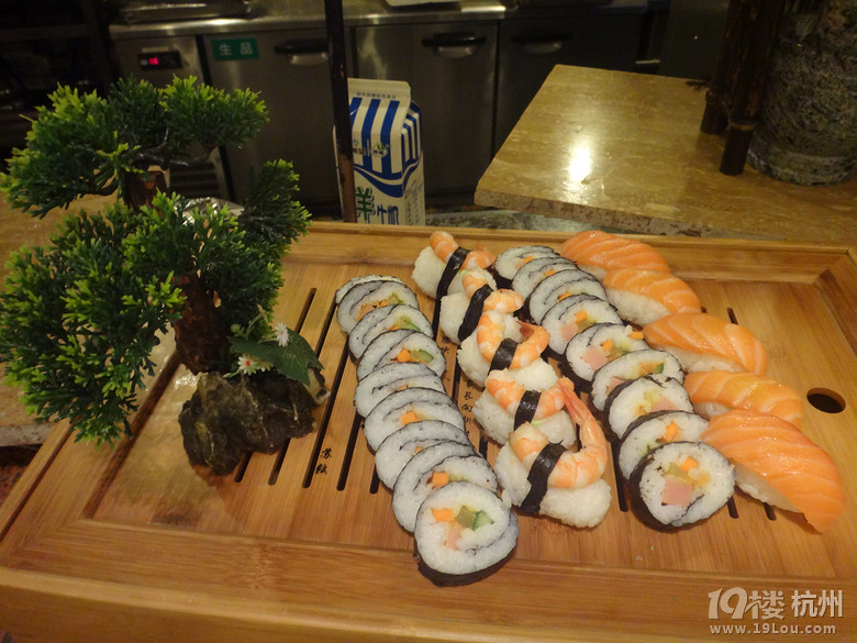 [六隊]城西新開的銀泰真火！搶飯吃嘍！