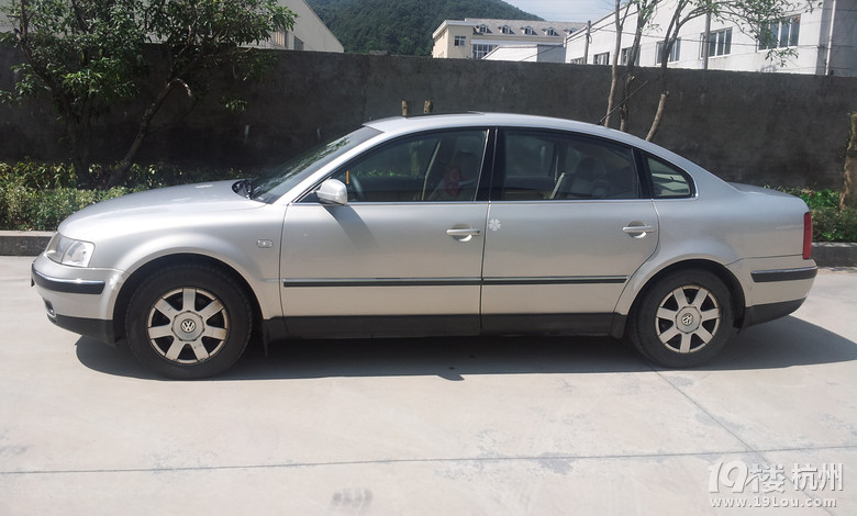 经典车型 银色帕萨特1.8t手自一体-二手车-杭州