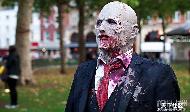 2013伦敦世界僵尸日盛大举行(组图)