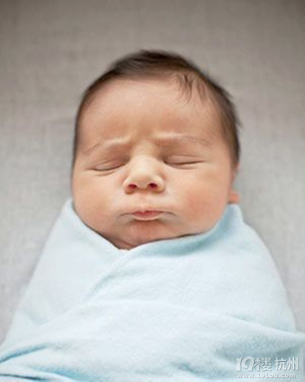 新生儿鼻塞怎么办?-婴儿期(1-12个月)-孩爸孩妈