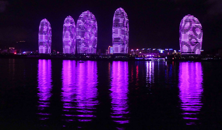 九月，卡片机走海南之七:三亚湾夜景