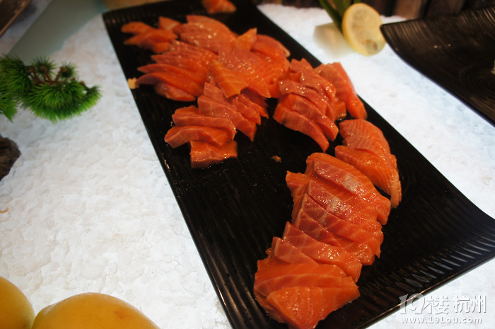 杭州金钱豹自助餐厅免费试吃--吃饱喝足归来,人