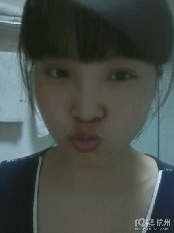 80年出生猴妈咪和12年出生的龙宝贝,母女都水