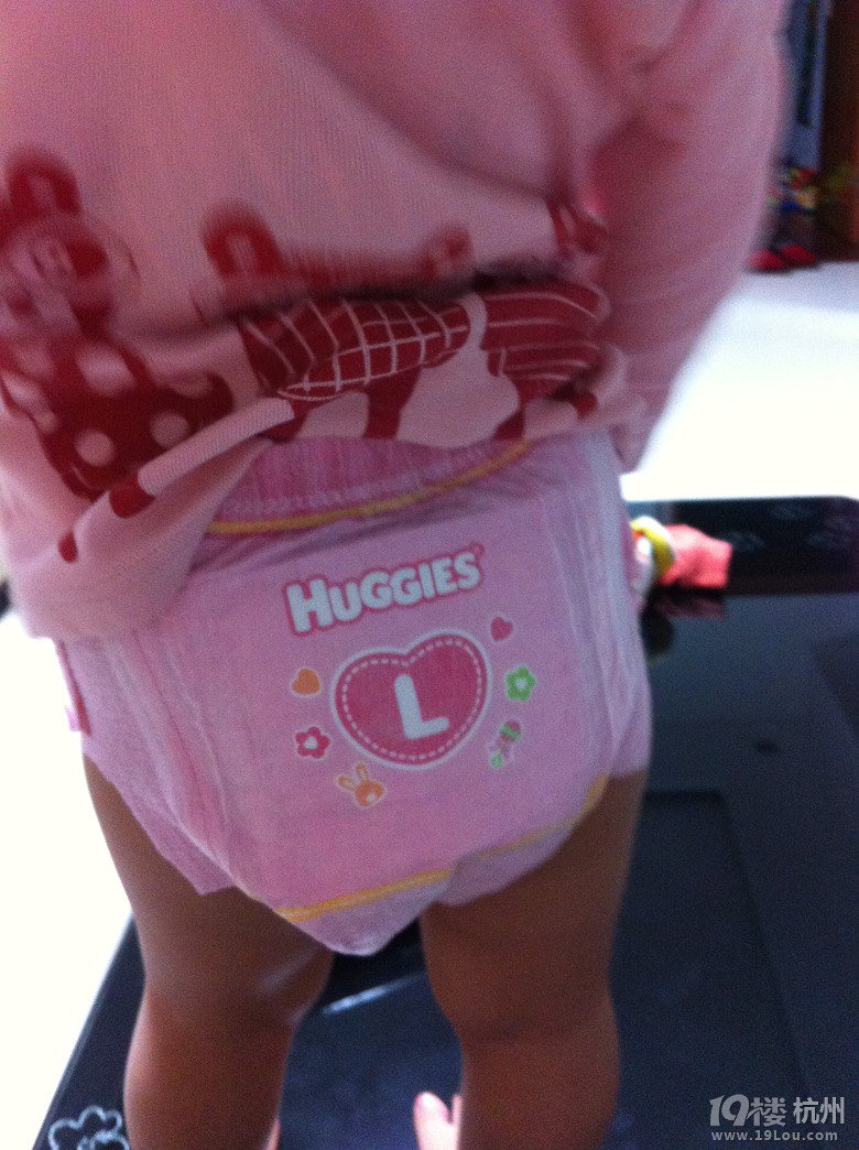 好奇成长纸尿裤让宝宝学会自己穿脱-幼儿期(1